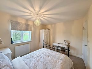 Photo 25- click for photo gallery